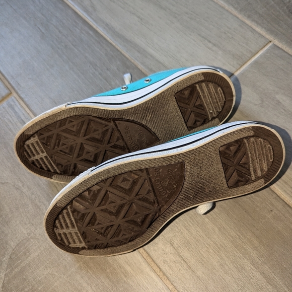 Converse - Picture 3 of 4